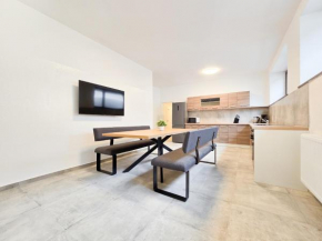 RAJ Living - 4 Room Apartment - Parking - 30 Min Messe DUS